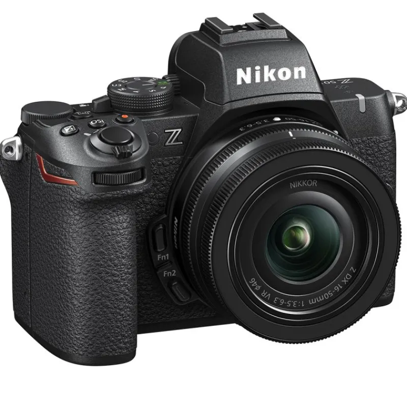 Nikon Découvrez le Z50 II16-50+ 50-250 - Appareil photo hybride compact et performant |