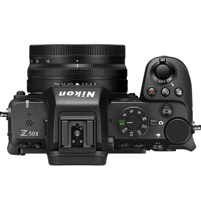 Nikon Découvrez le Z50 II16-50+ 50-250 - Appareil photo hybride compact et performant |