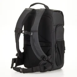 Tenba Description courte : Le sac à dos AXIS V2 LT 20L Noir allie légèreté et robustesse pour protéger votre équipement photo. A