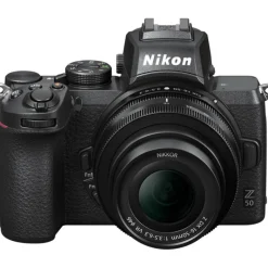 Nikon Z50 + 16-50 mm f/3,5-6,3 DX - Capturez la magie avec cet hybride polyvalent et performant