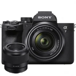 Sony ALPHA 7 IV + FE 28-70 mm + 50 1,8